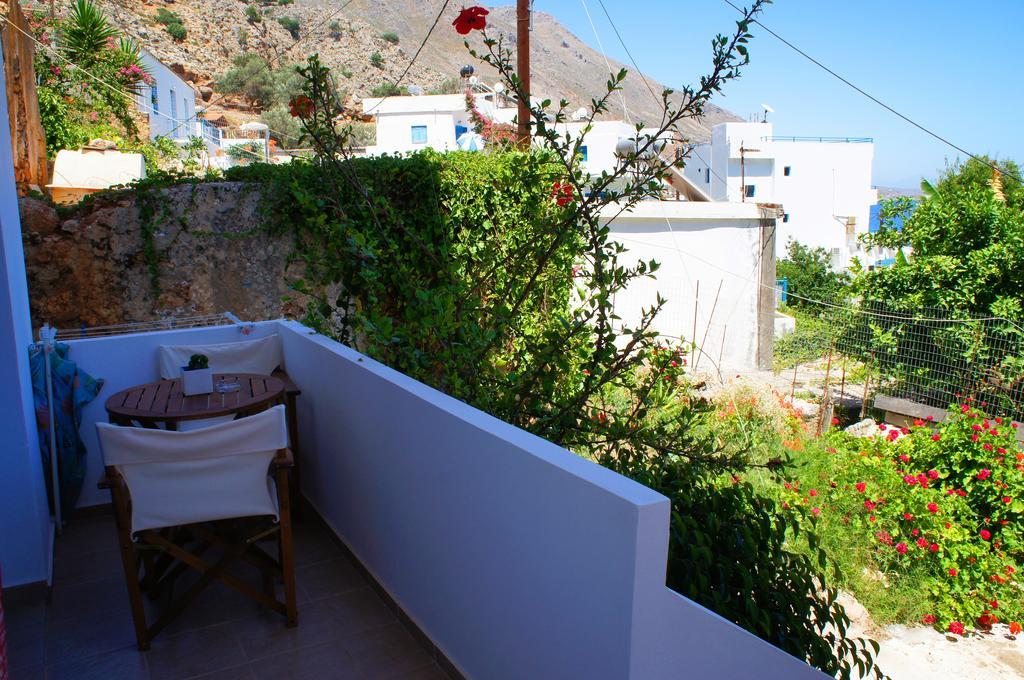 Villa Niki Loutro Exterior photo