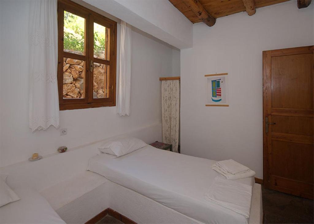 Villa Niki Loutro Room photo